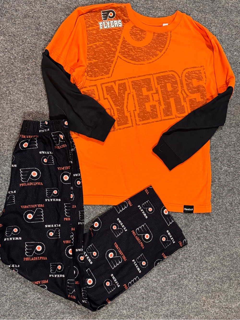 Reebok NHL Philadelphia Flyers Boys 2-Piece Pajama Set Size M (10/12) Sleep